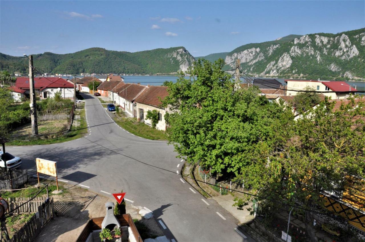 Hotel La Rabla Dubova Zewnętrze zdjęcie